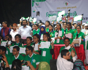 A-portion-of-the-award-winners-23