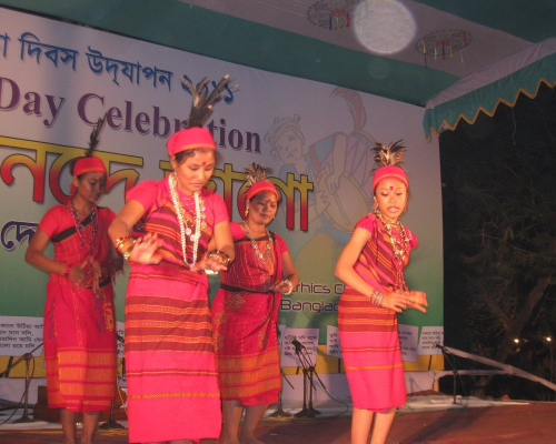 এথিক্‌স ডে অনুষ্ঠানে দলীয় নৃত্য পরিবেশন