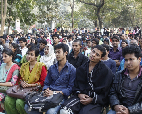 অনুষ্ঠানে আগত ছাত্রছাত্রীরা 